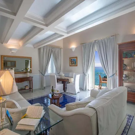 Villa - Lauro *