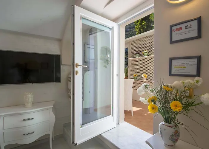 - Bellavista ヴィラ アマルフィ