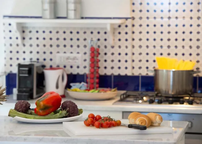 - Bellavista ヴィラ