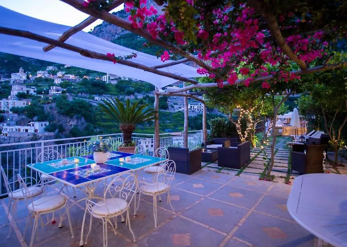 - Bellavista ヴィラ *